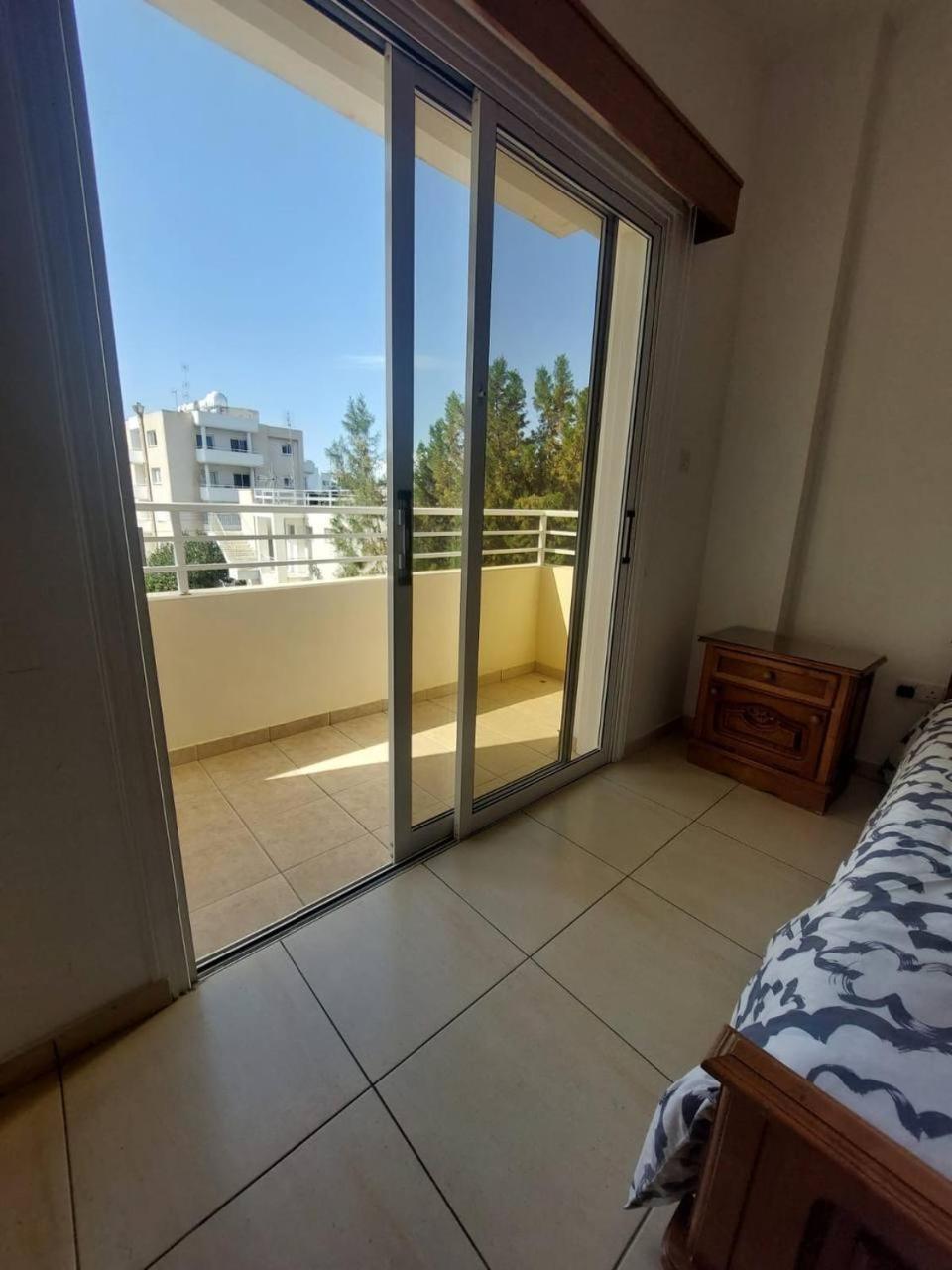 Sunny 2 Bedroom Larnaca Center 외부 사진